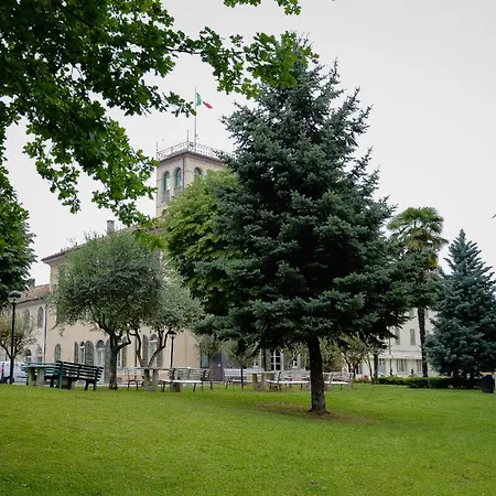 Lomellini Affittacamere 3*